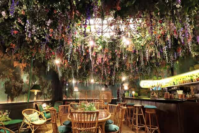 the East Bar & Pods