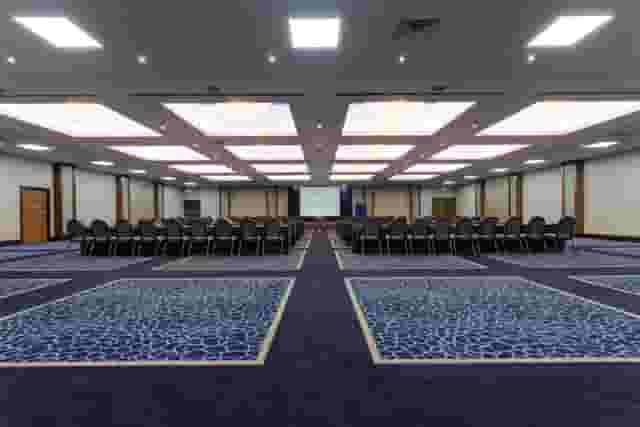 Renaissance London Heathrow Hotel