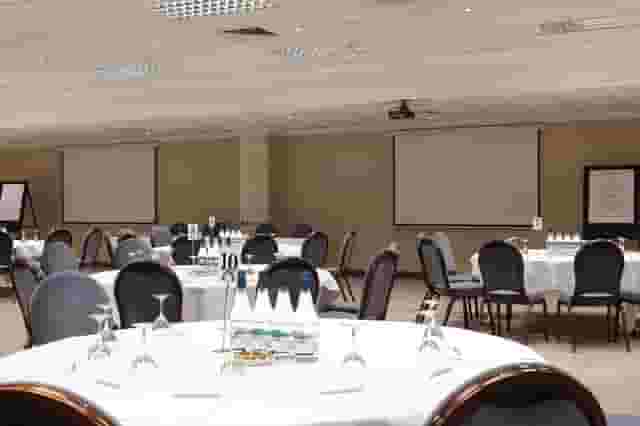 Renaissance London Heathrow Hotel