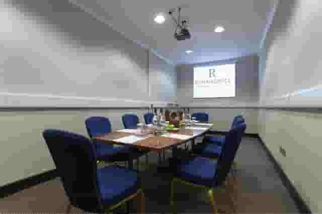 Renaissance London Heathrow Hotel