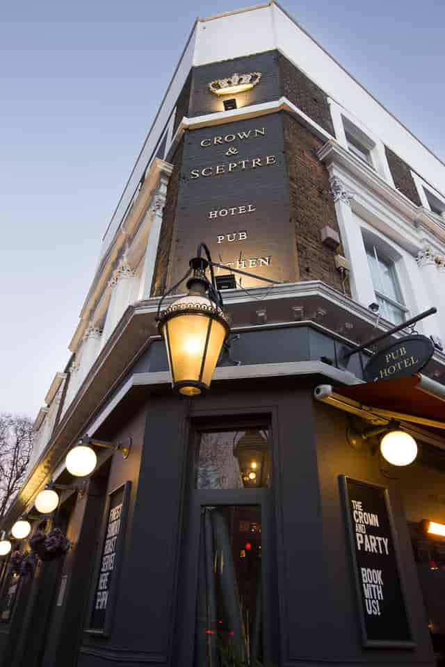 Cellar Bar at The Crown and Sceptre: Boutique venue for off-site meetings and corporate mixers.