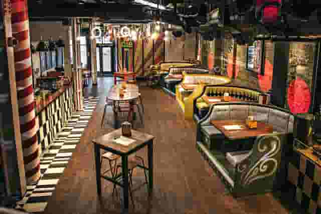Trapeze Bar