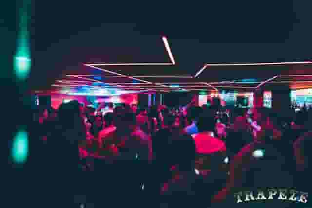 Trapeze Bar