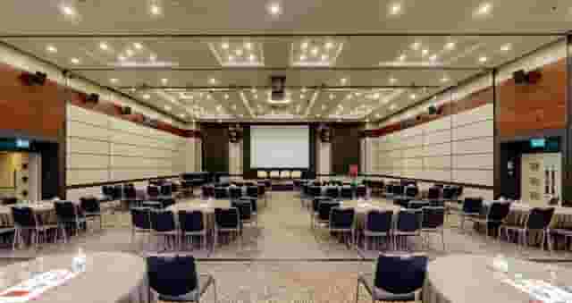 Leonardo Royal Hotel London City