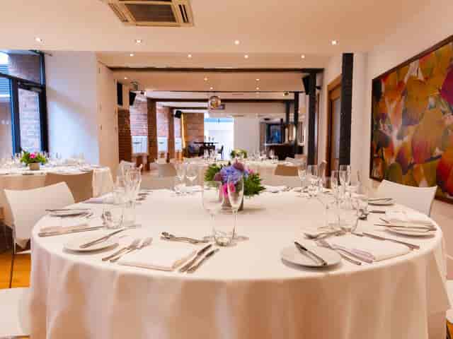 Elegant round table in Hope Street Hotel's Resident's Lounge for upscale events.