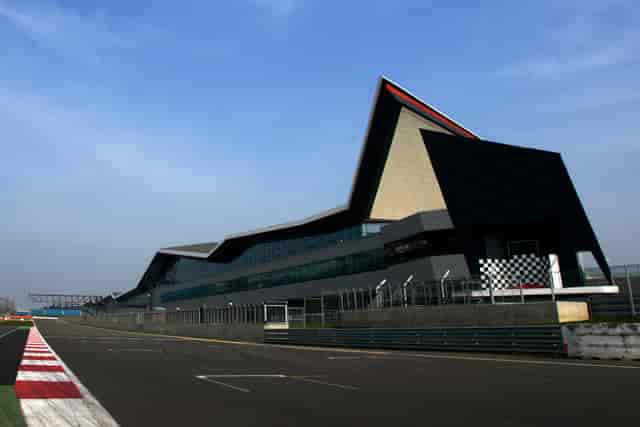 Modern Silverstone Hall 2, ideal for corporate events and team-building activities.