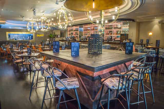 Bar & Kitchen