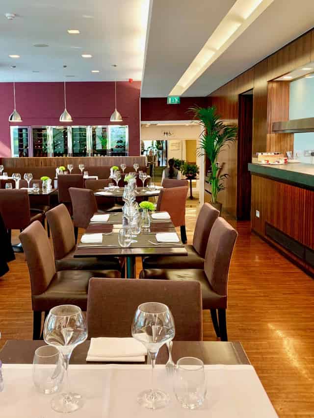 Dining & Bars