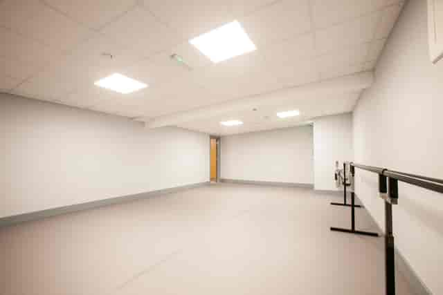Violet Mary Studio: versatile, well-lit dance space for workshops and classes.