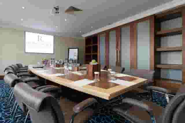 Renaissance London Heathrow Hotel