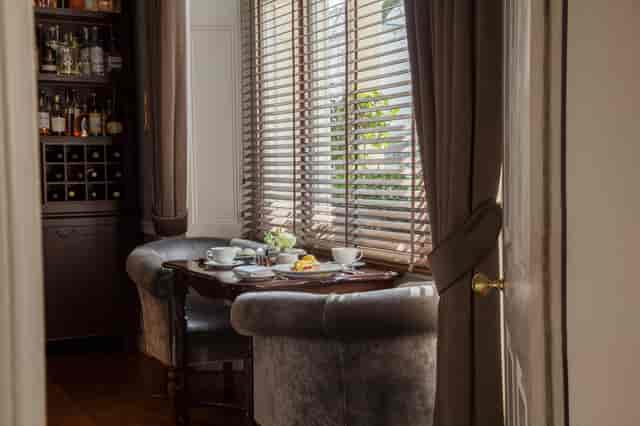 Cozy meeting space at The Hyde Restaurant, perfect for intimate gatherings in London.