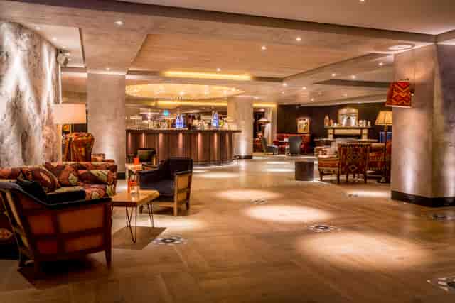 Stylish lounge at 100 Wardour Street, perfect for networking events and meetings.