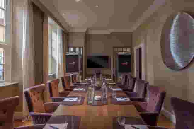 The Roseate, Reading