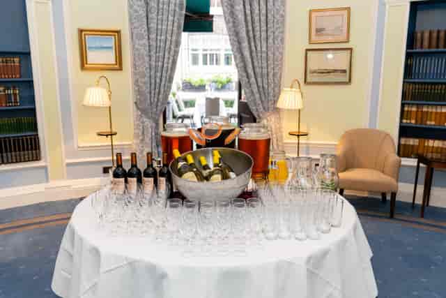 Caledonian Club Oval Room welcome reception, wine, event