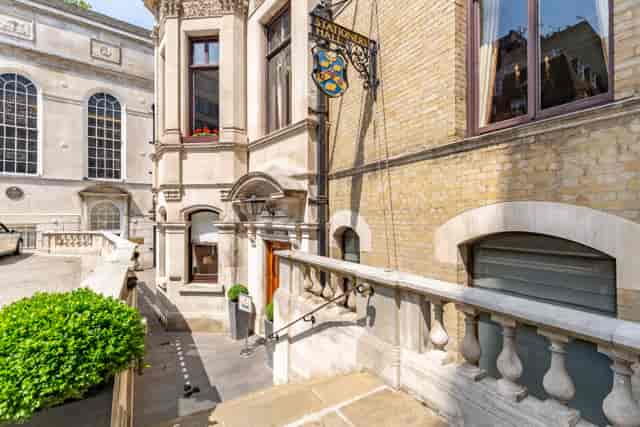 Charming entrance of Exclusive Venue at Stationers' Hall for corporate events and meetings.