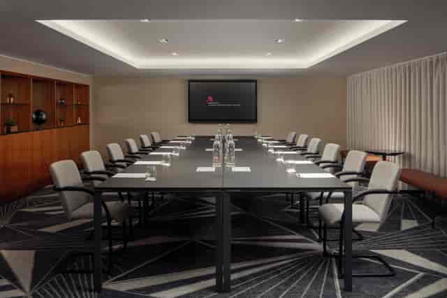 London Marriott Hotel Grosvenor Square - image 2
