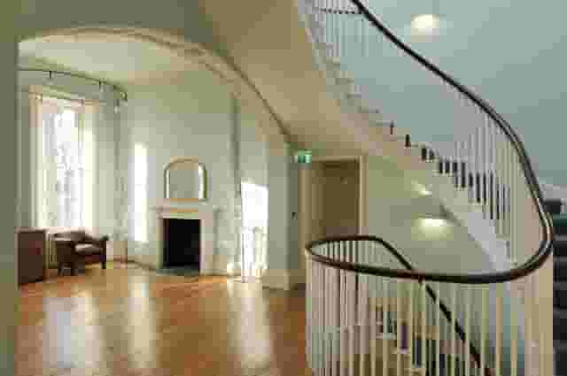 Clissold House
