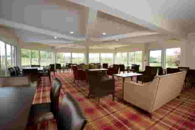 Sandford Lounge