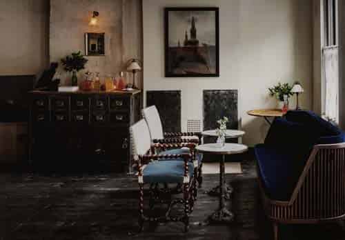 Cocktail Lounge