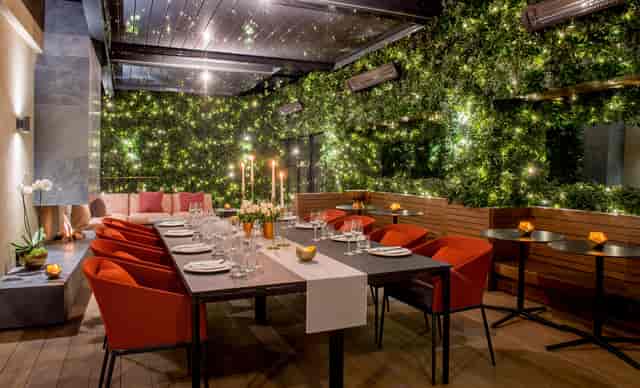 Elegant dining setup in The Marylebone Courtyard for private dinners and upscale events.