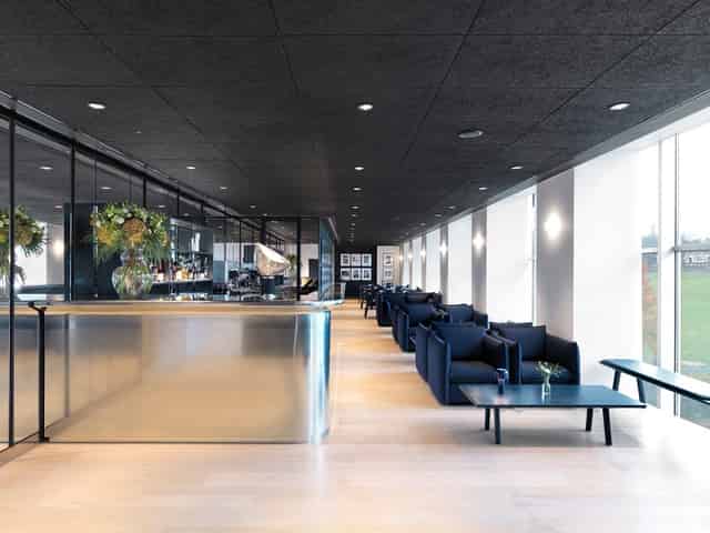 Chumsri and Luqman Lounge