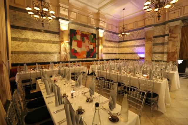 Restaurant Area and Side Bar 