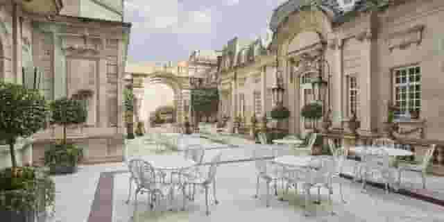 Dartmouth House