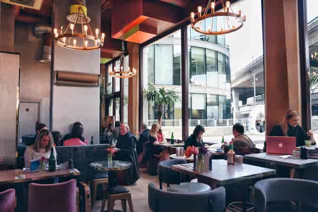 Vibrant café venue in Little Venice for networking and informal meetings.