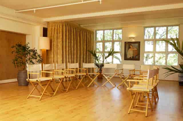 London Art House studio: light-filled semi-circle space for creative workshops and roundtables.