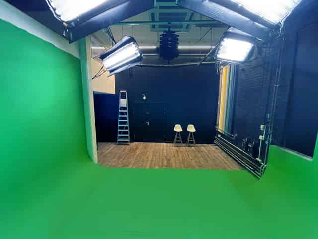 Crixus Studio Green