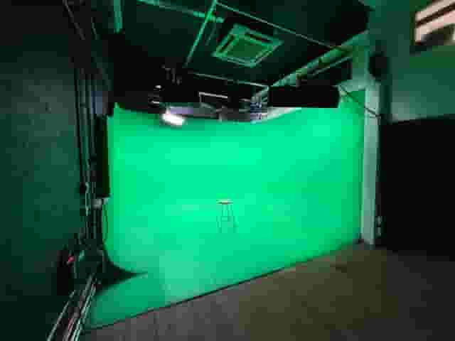 Crixus Studio Green