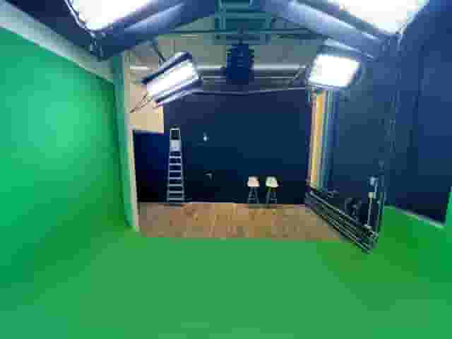 Crixus Studio Green