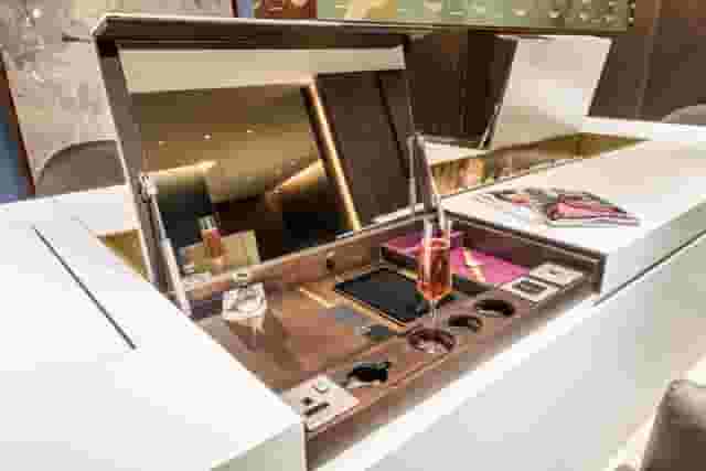 SALON64