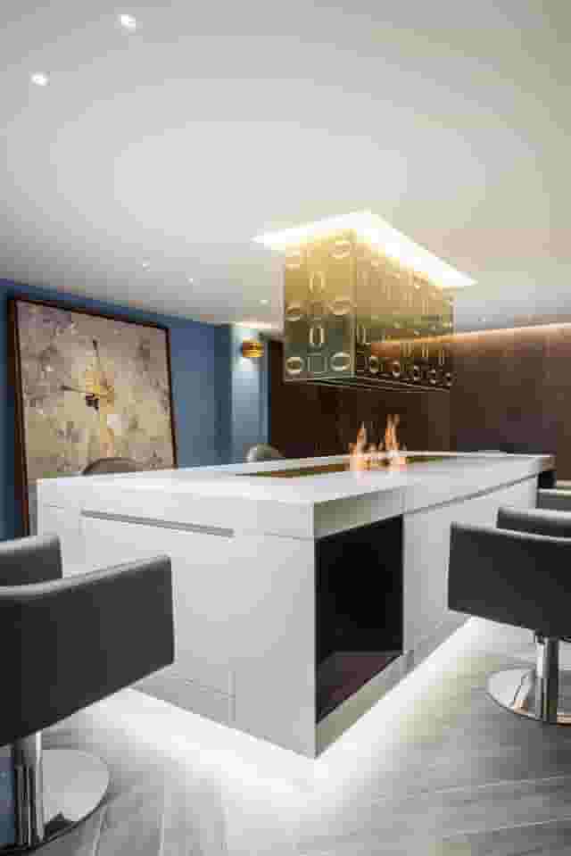 SALON64