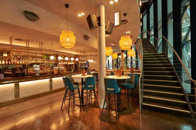 Main bar