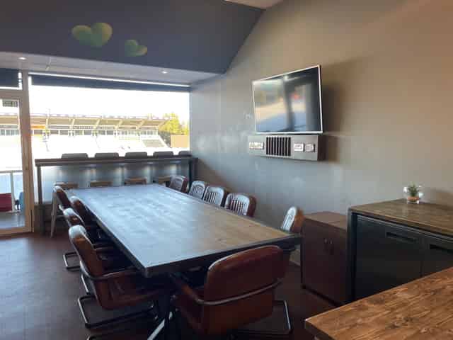 Single Executive Box