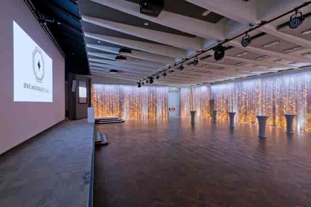 Great Hall event venue, projection screen, gala, conference