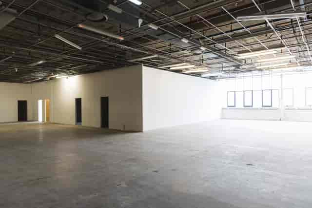 Main Gallery in Many Hands: spacious, blank canvas for customizable events and meetings.