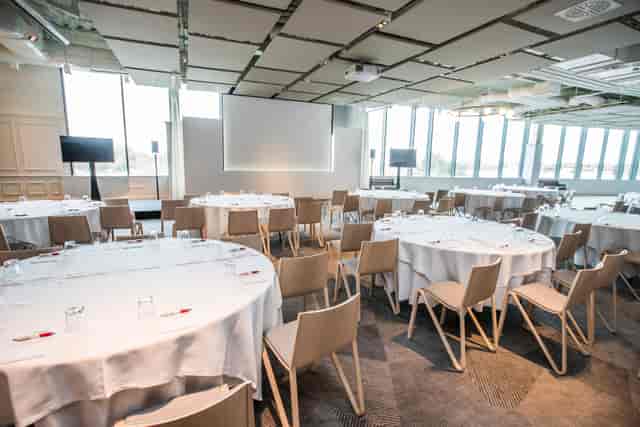 Lock No. 5 at Allianz Stadium, Twickenham: bright meeting space for corporate events.