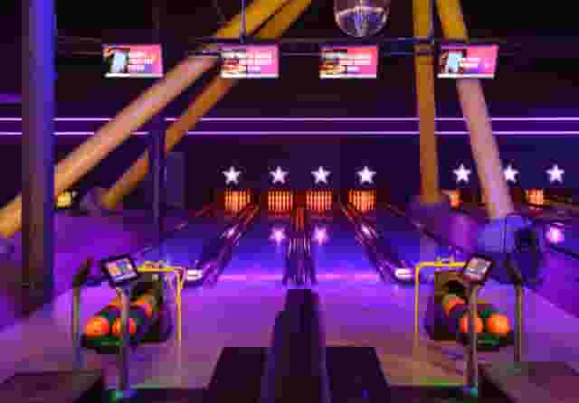 Hollywood Bowl London O2