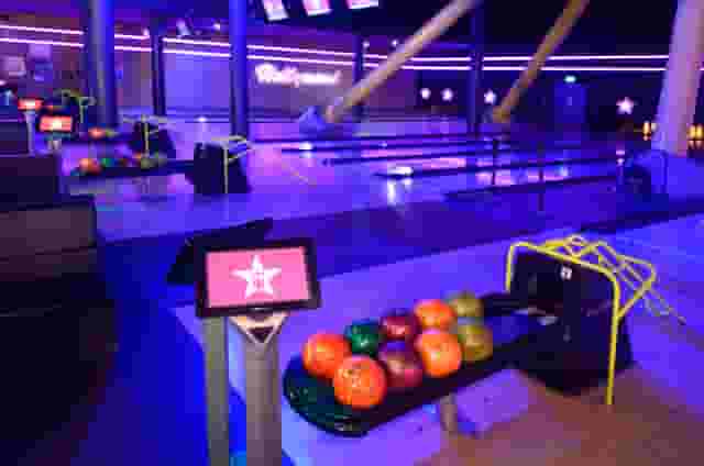 Hollywood Bowl London O2