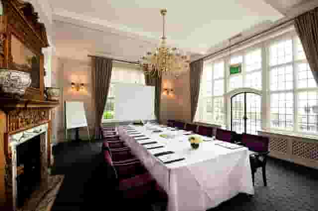 Greenwoods Hotel & Spa