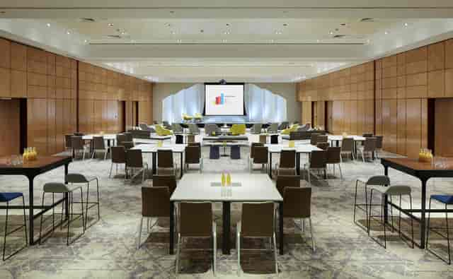 Lindbergh Suite at London Heathrow Marriott, ideal for corporate events and workshops.