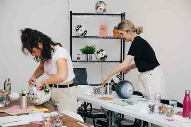 Sassoon Gallery in Peckham Springs: vibrant workspace for creative workshops and team-building.