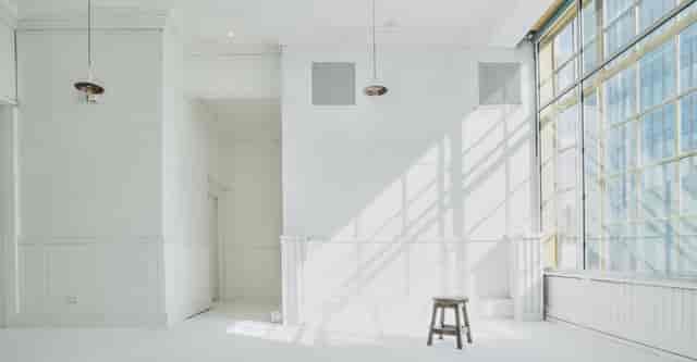 Bright minimalist event space in PS Spaces, Wimbledon, ideal for meetings and workshops.