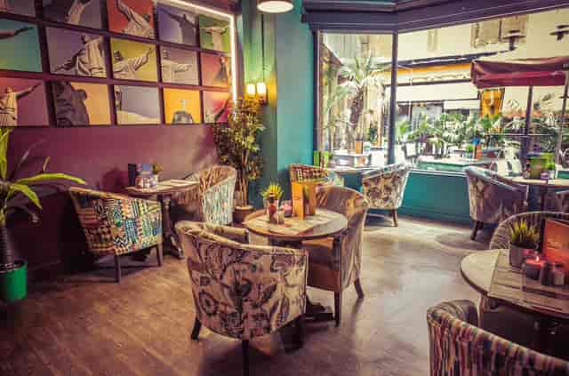 Vibrant café venue in Soho, ideal for networking events and casual meetings.