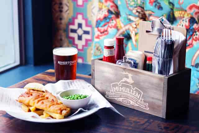 Dining setup at Pimlico Corner, ideal for casual meetings and networking events.