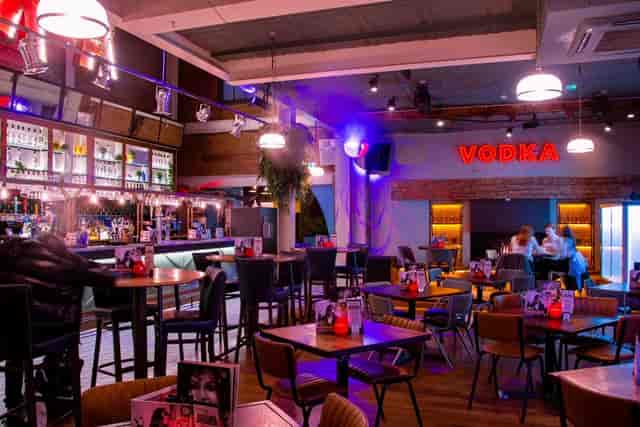 Vibrant venue hire in Revolution Leicester for casual meetings and social events.