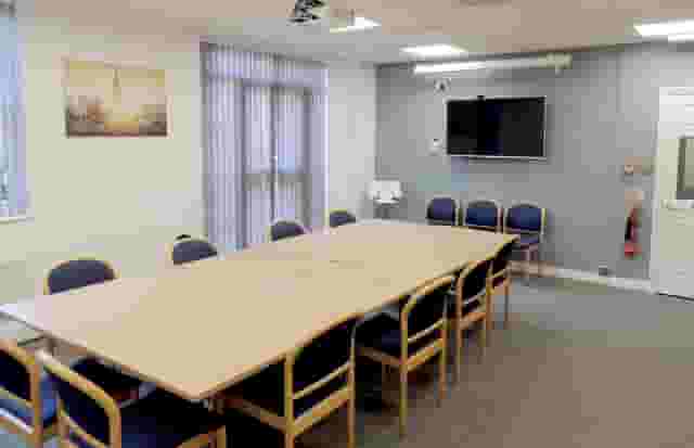 Room 2 (up to 14 people)