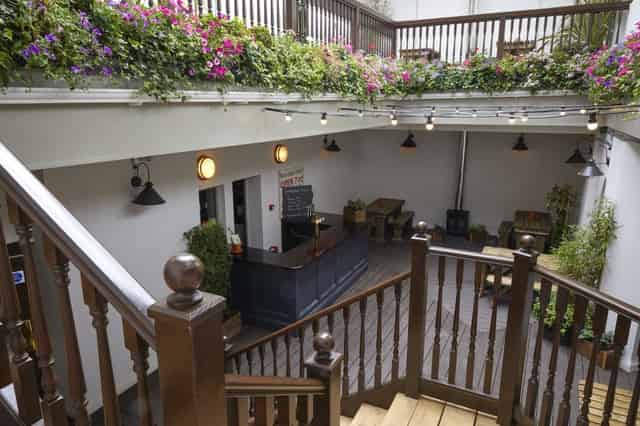 Middle Restaurant